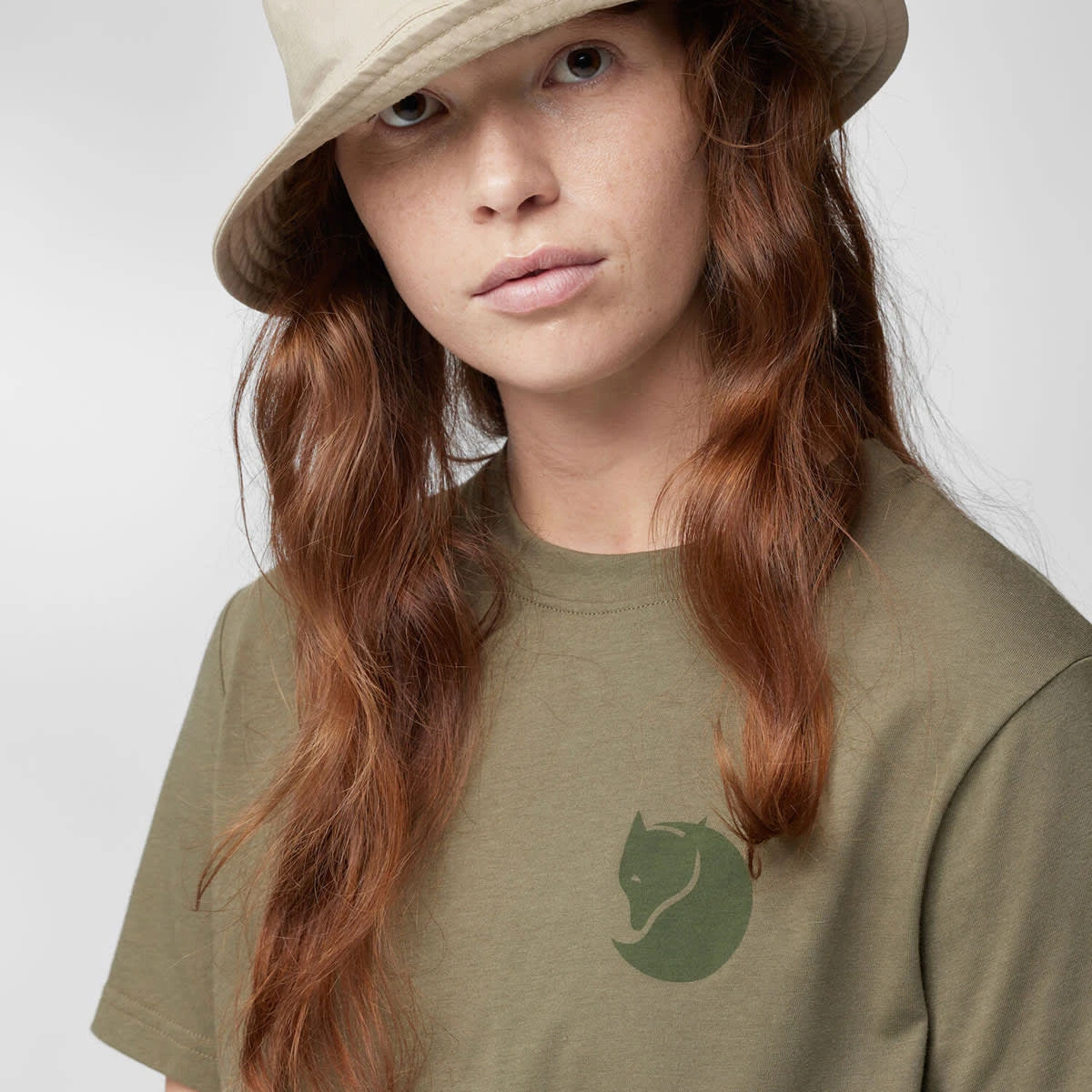 Fjallraven FJÄLLRÄVEN FOX BOXY LOGO TEE W GREEN 23 4 Fjallraven FJÄLLRÄVEN FOX BOXY LOGO TEE W GREEN 23 - immagine 3