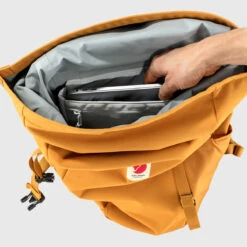 Fjallraven FJÄLLRÄVEN ULVÖ ROLLTOP 30 RED GOLD 23 11 Fjallraven FJÄLLRÄVEN ULVÖ ROLLTOP 30 RED GOLD 23 -Fjallraven 9 127572 23312 171 03