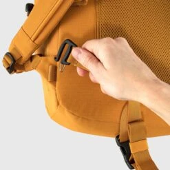Fjallraven FJÄLLRÄVEN ULVÖ ROLLTOP 30 RED GOLD 23 12 Fjallraven FJÄLLRÄVEN ULVÖ ROLLTOP 30 RED GOLD 23 -Fjallraven 9 127572 23312 171 04